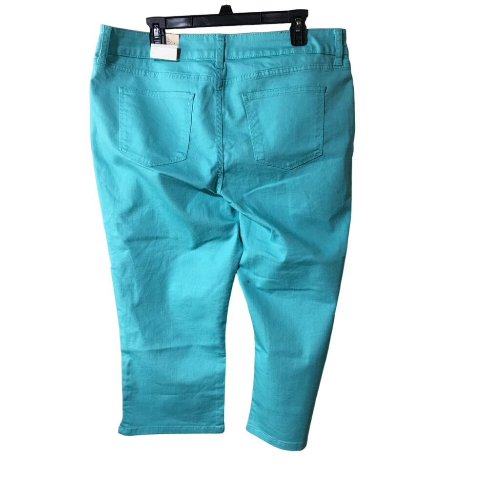 NWT ST JOHNS BAY CAPRI PANTS LIGHT BLUE WOMENS SIZE 18 - Picture 2 of 5